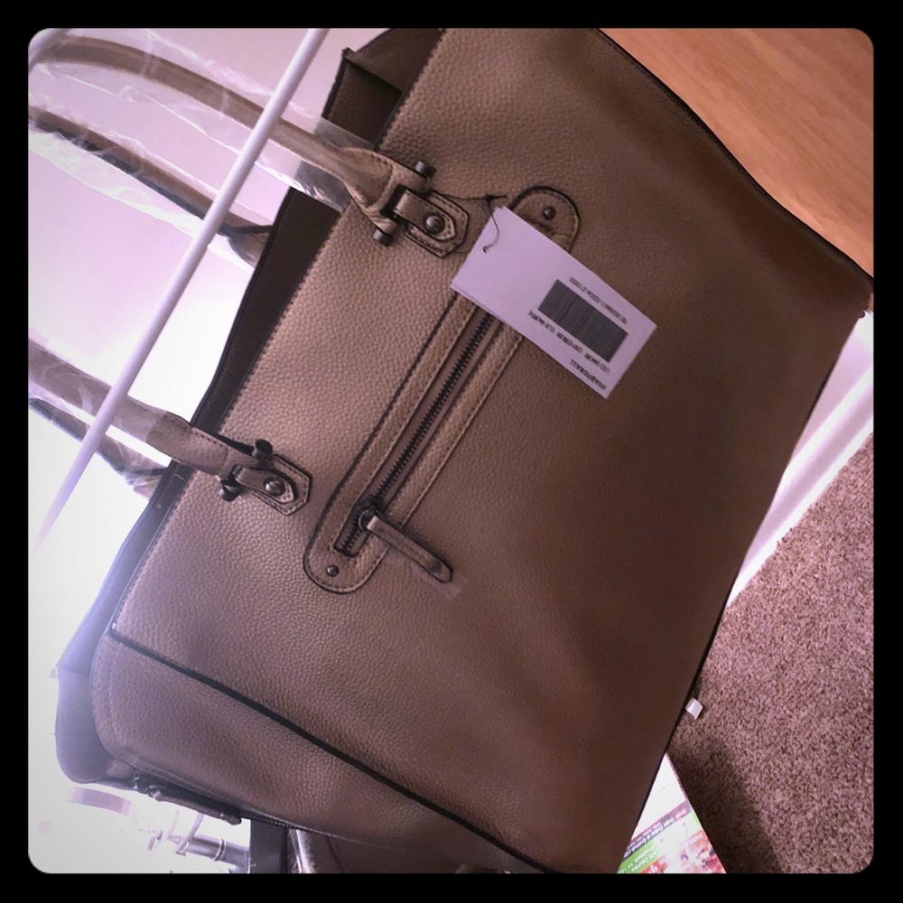 Justfab golden handbag hobo size new!